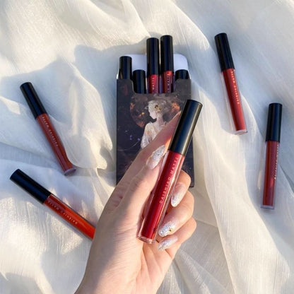 Nice Gift for Delicate Women! 5 Colors Nonstick Velvet Matte Lipstick Glaze